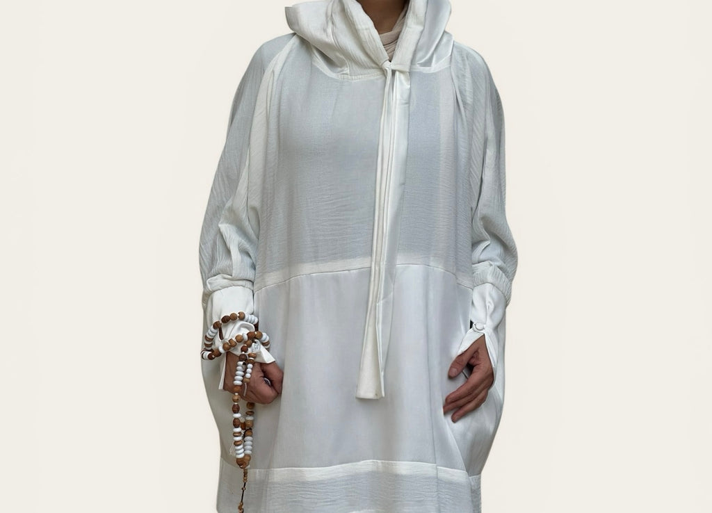 OFF-WHITE FLOW ABAYA.