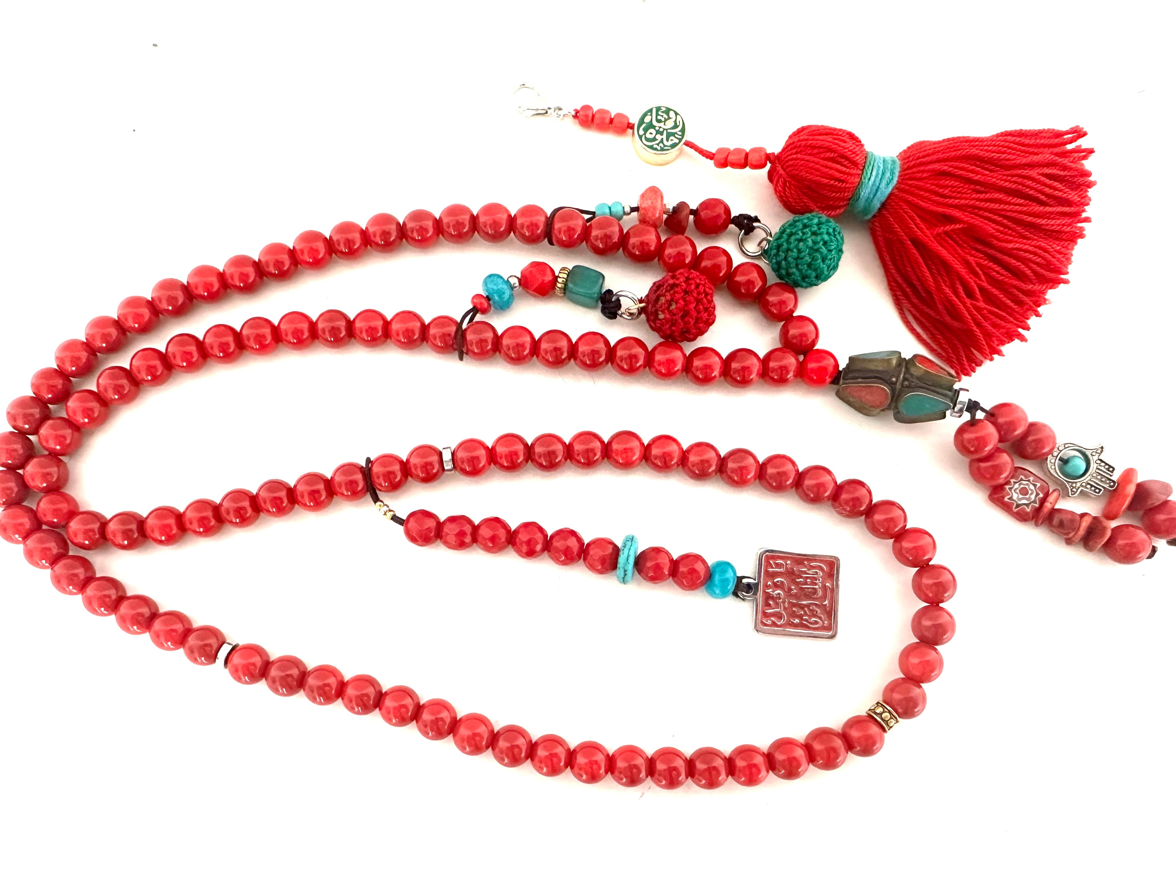 Red indian ponpon Sebha.
