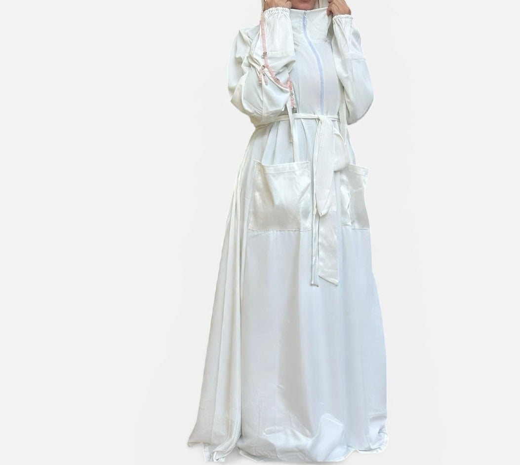 WHITE HOODIE ABAYA.