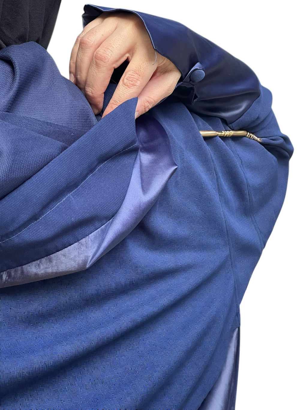 BLUE FLOW ABAYA.