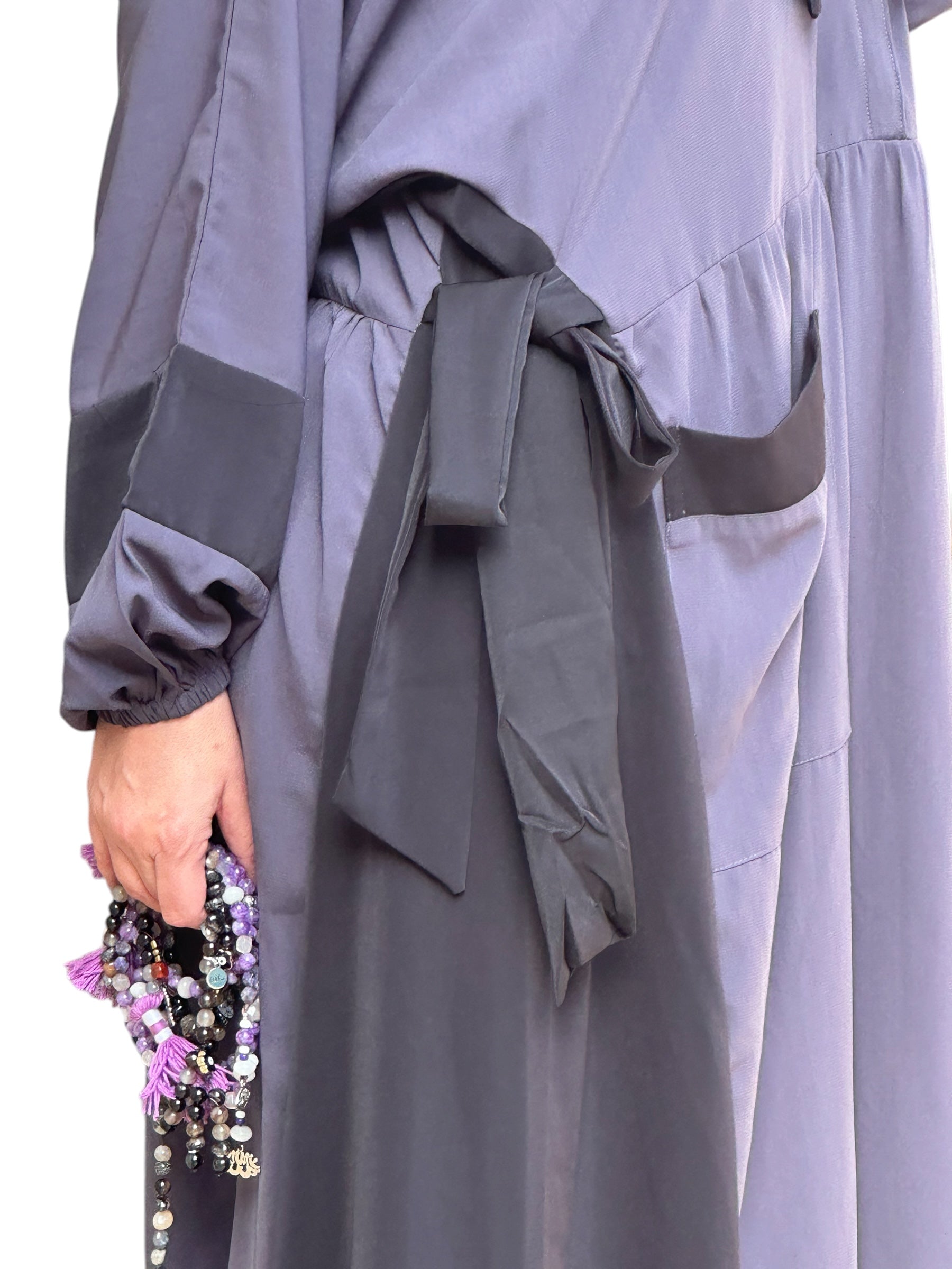 MAUVE GRAY SILK ABAYA.