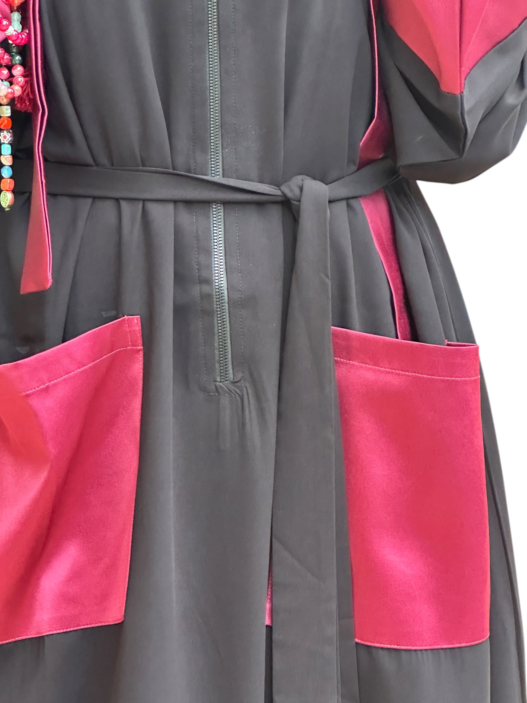 BURGUNDY HOODIE ABAYA.